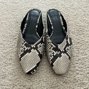 Banana Republic Mules